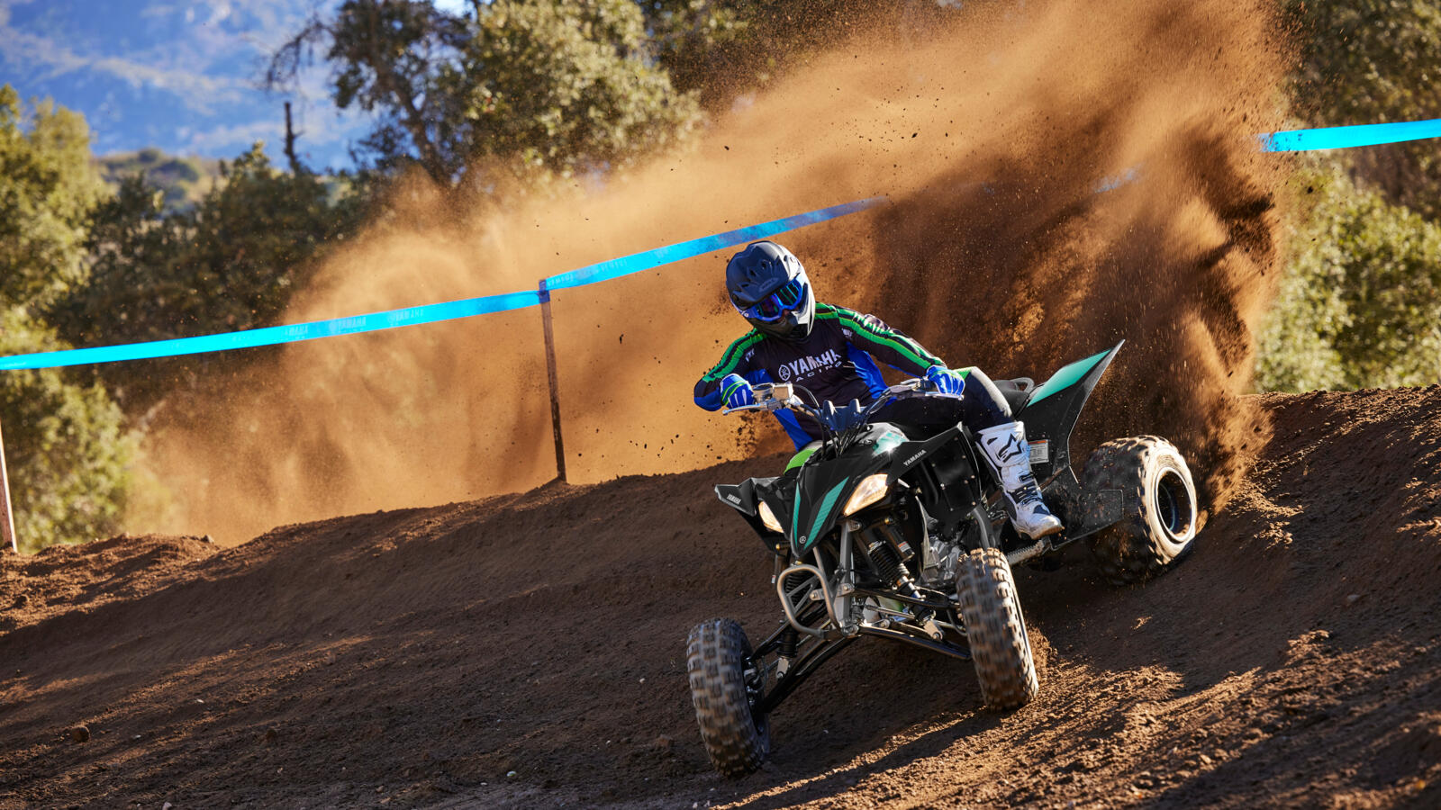 2024_YAM_YFZ450R-24S_EU_YB_ACT_001_03_preview.jpg