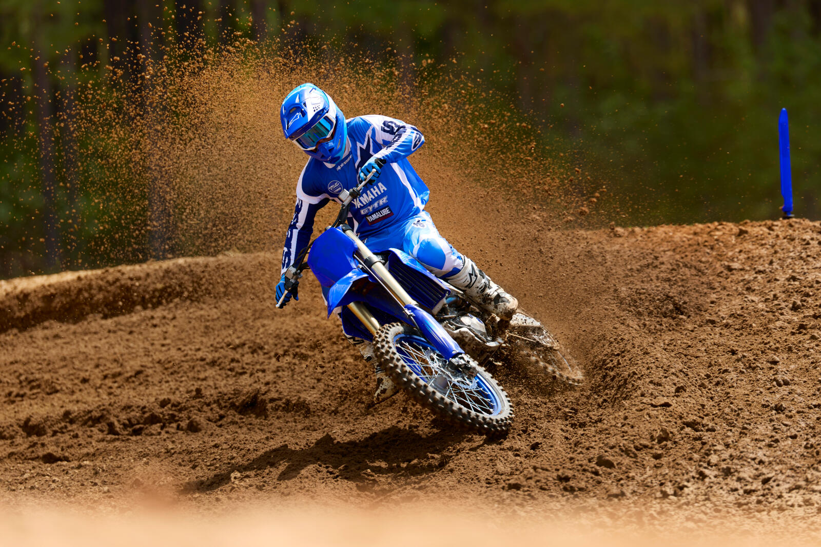 2027_YAM_YZ250F_EU_DPBSE_ACT_003_03_preview.jpg