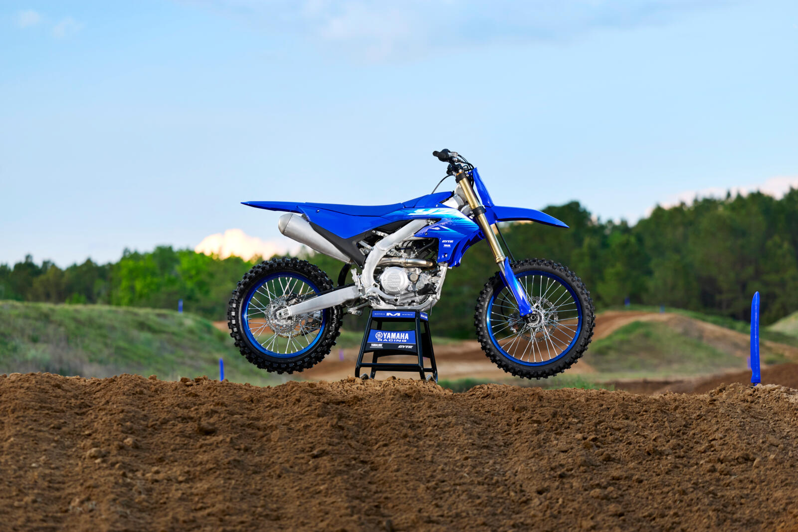 2027_YAM_YZ250F_EU_DPBSE_STA_002_03_preview.jpg