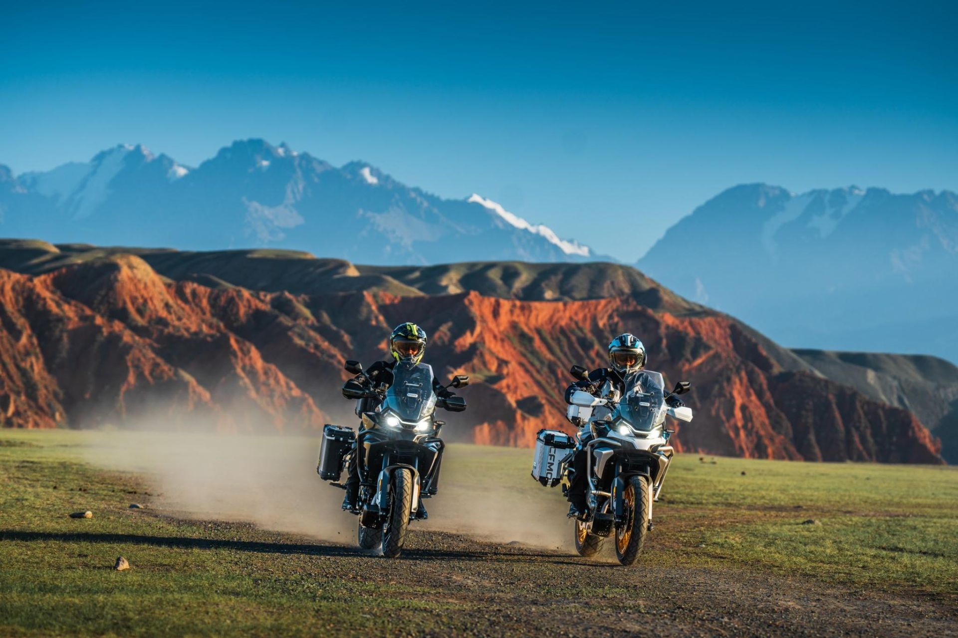 CFMOTO 700MT ABS 25 — imagine 10