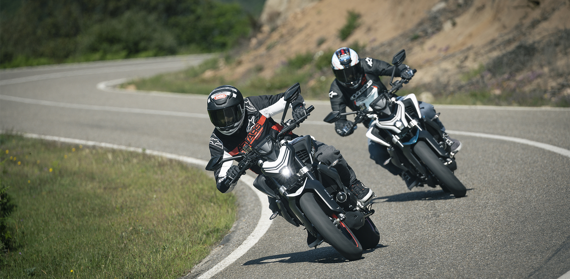 CFMOTO 450NK ABS - 2026 — imagine 3
