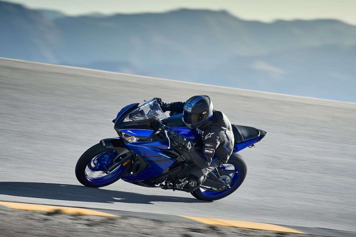 Noua Yamaha YZF-R3 te asteapta! — imagine 3