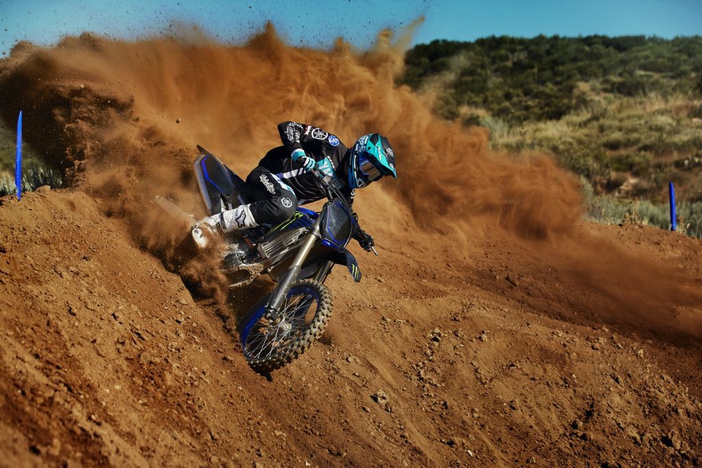 Motoarele de cross 2021 de la Yamaha: in prim plan, editiile Monster Energy ale YZ250F si YZ450F — imagine 13