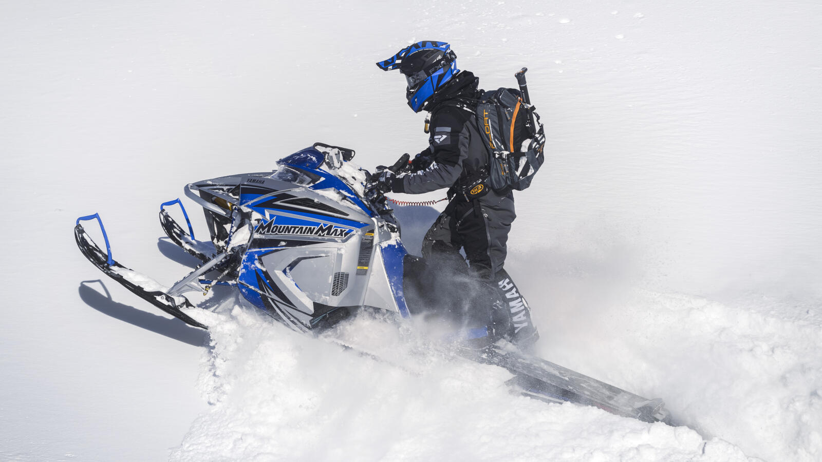 Pe repede inainte: acesta este noul snowmobil Yamaha SRX LE, alaturi de intreaga gama de “imblanzitoare de zapada” Yamaha, pentru sezonul 2022! — imagine 6