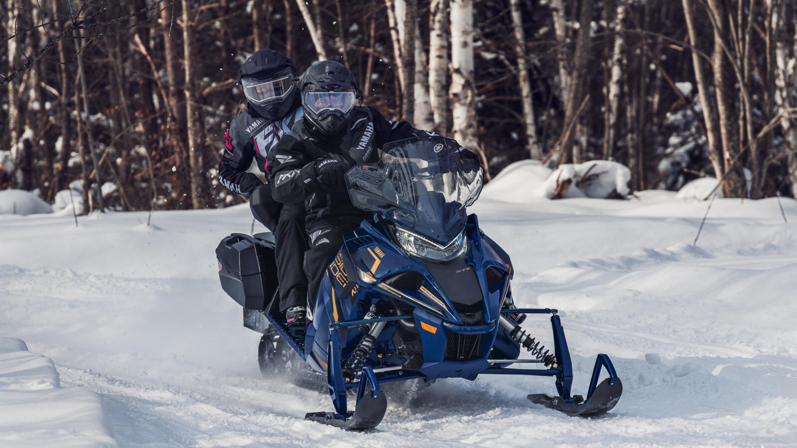 Pe repede inainte: acesta este noul snowmobil Yamaha SRX LE, alaturi de intreaga gama de “imblanzitoare de zapada” Yamaha, pentru sezonul 2022! — imagine 29
