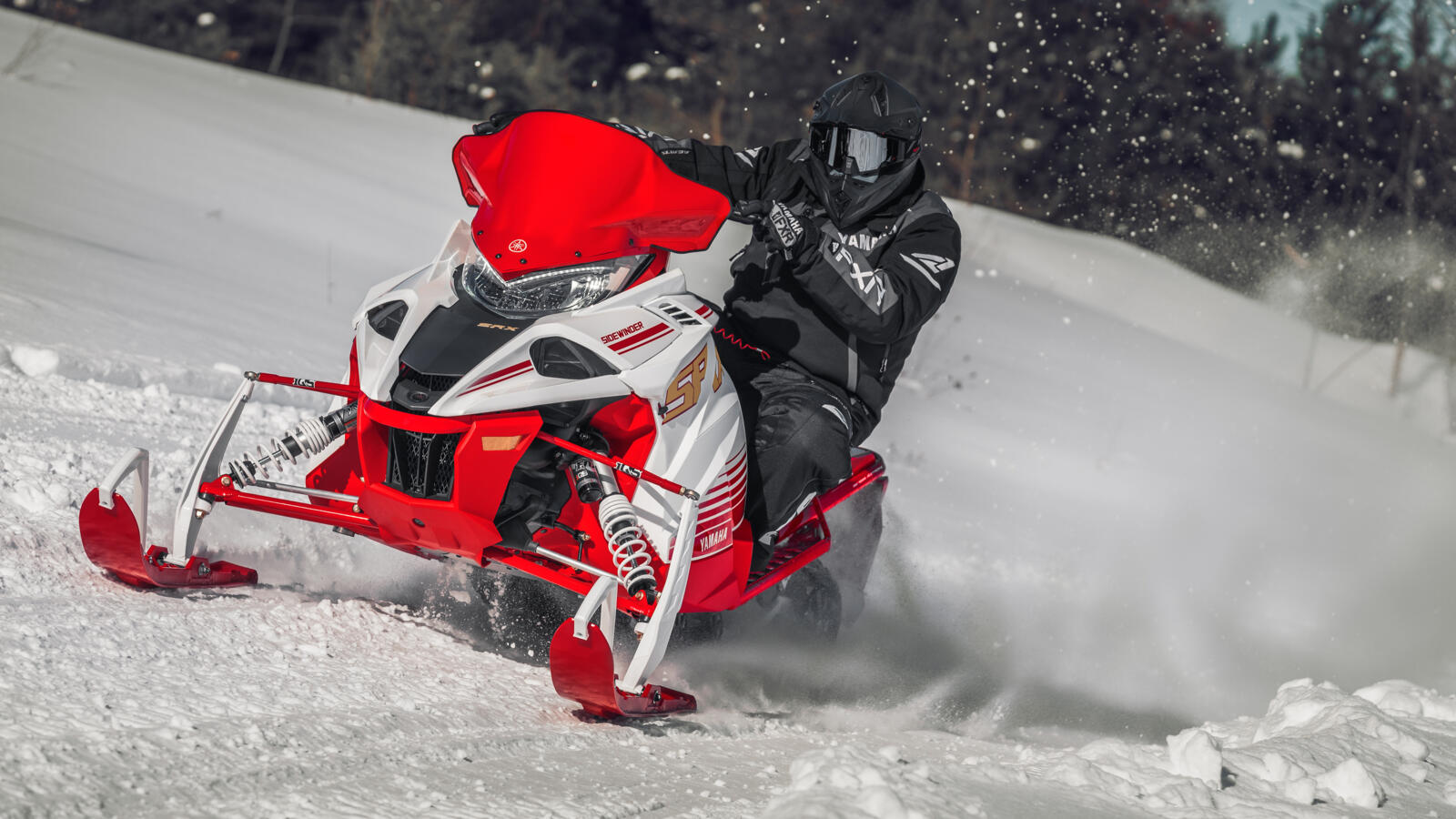 Pe repede inainte: acesta este noul snowmobil Yamaha SRX LE, alaturi de intreaga gama de “imblanzitoare de zapada” Yamaha, pentru sezonul 2022! — imagine 22