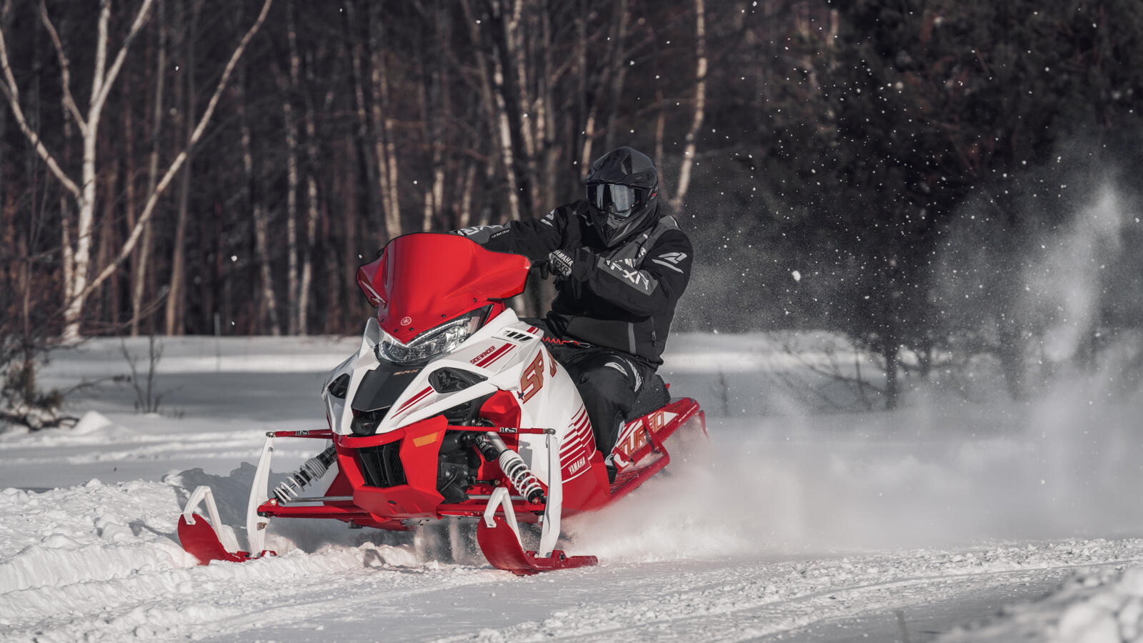 Pe repede inainte: acesta este noul snowmobil Yamaha SRX LE, alaturi de intreaga gama de “imblanzitoare de zapada” Yamaha, pentru sezonul 2022! — imagine 25
