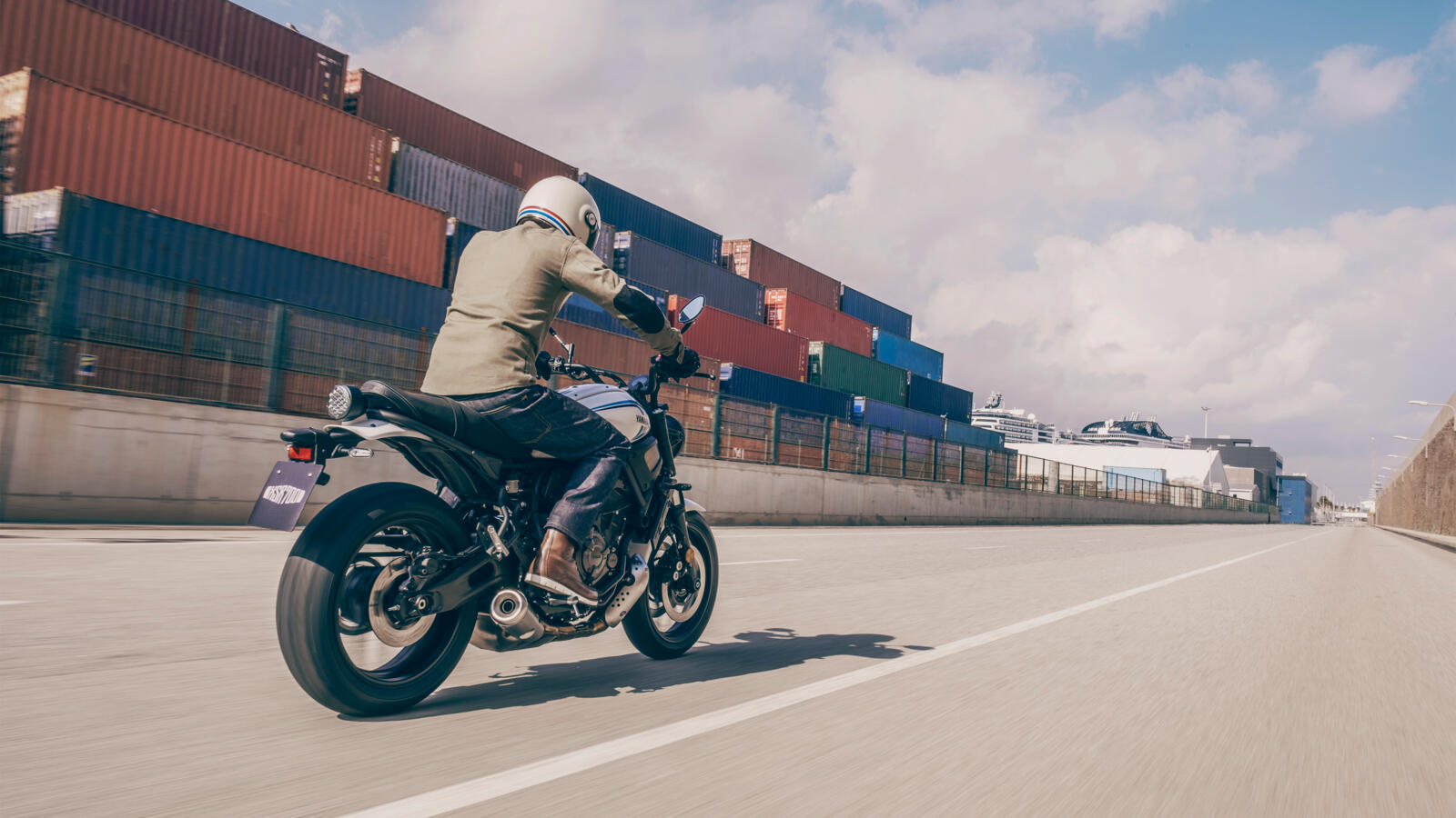 Noul XSR700 – Rebelul jovial — imagine 4