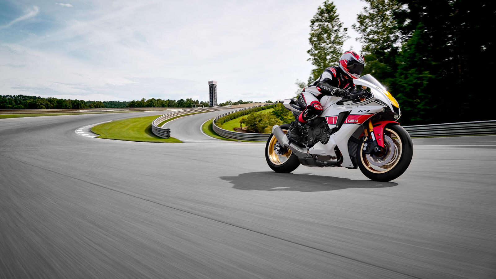 Modelele Yamaha R-Series 2022 sărbătoresc istoria curselor Grand Prix Yamaha — imagine 34