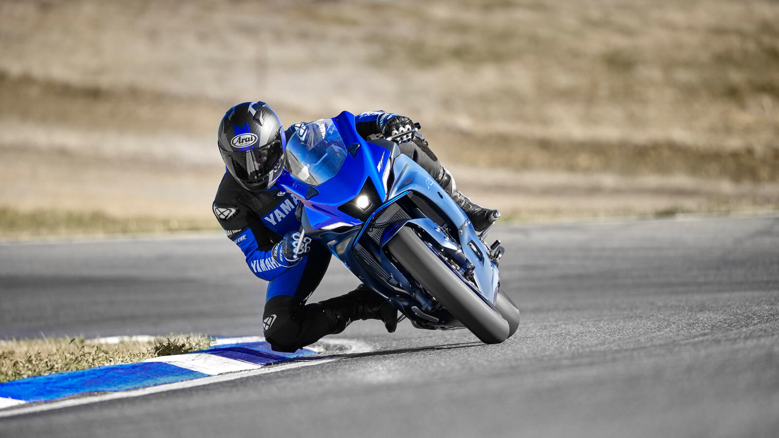 Noua Yamaha R7, sportivitate pe intelesul tuturor! — imagine 5
