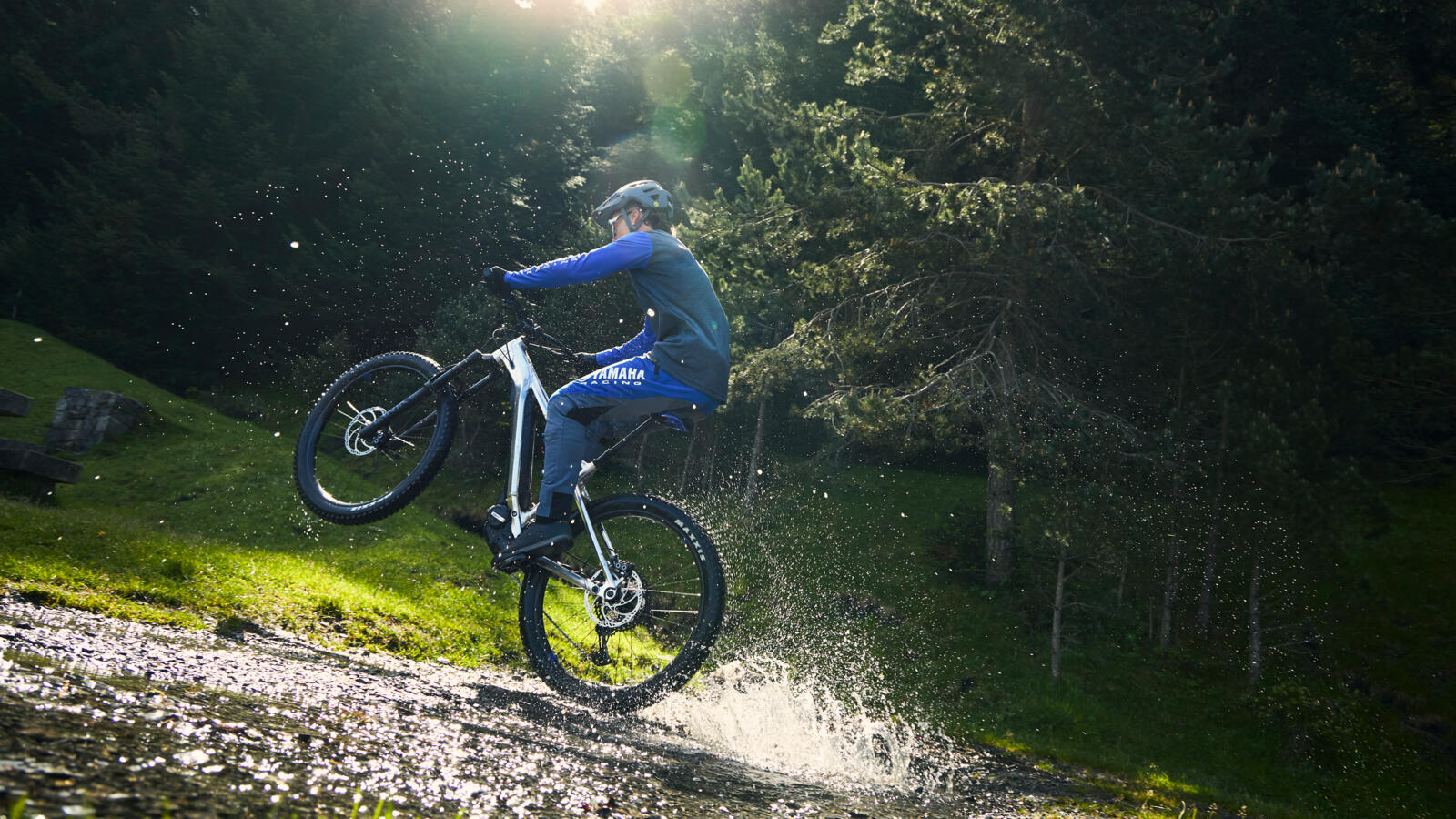 Aniversarea a 30 de ani de biciclete electrice Yamaha prin lansarea ediției speciale limitate MORO 07 — imagine 3
