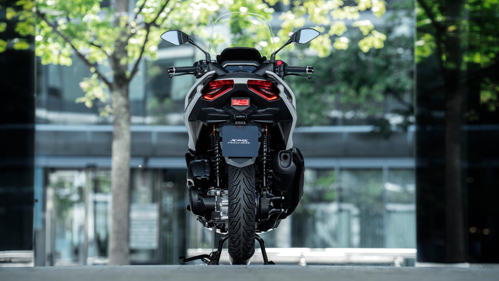 Scutere sport XMAX 2025. — imagine 35