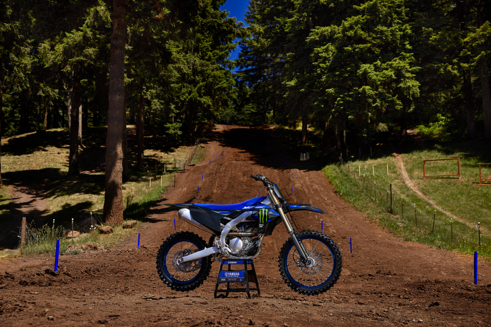 Intrați în VictoryYZone cu gama de competiții off-road Yamaha 2025 — imagine 21