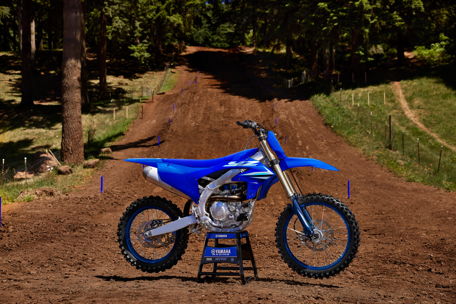 Intrați în VictoryYZone cu gama de competiții off-road Yamaha 2025 — imagine 7