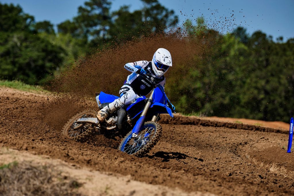 Yamaha lansează crosserele 2026: YZ450F primește motor, cadru și suspensii noi, apar modelele 70th Anniversary — imagine 7