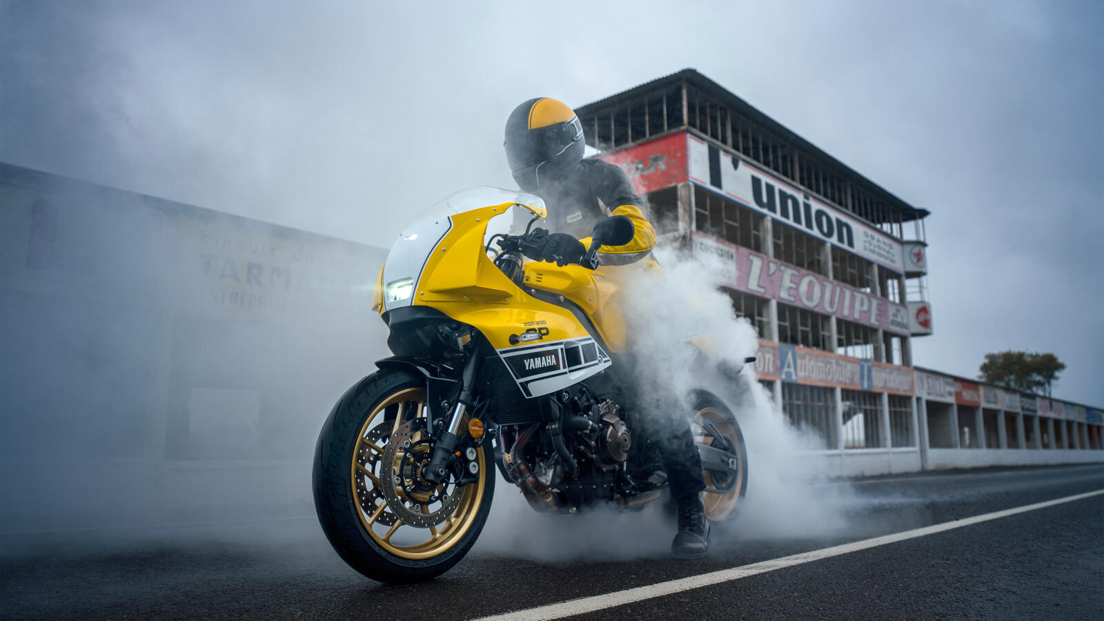 „REGELE” SE ÎNTOARCE: YAMAHA XSR900 GP 2026 — imagine 25