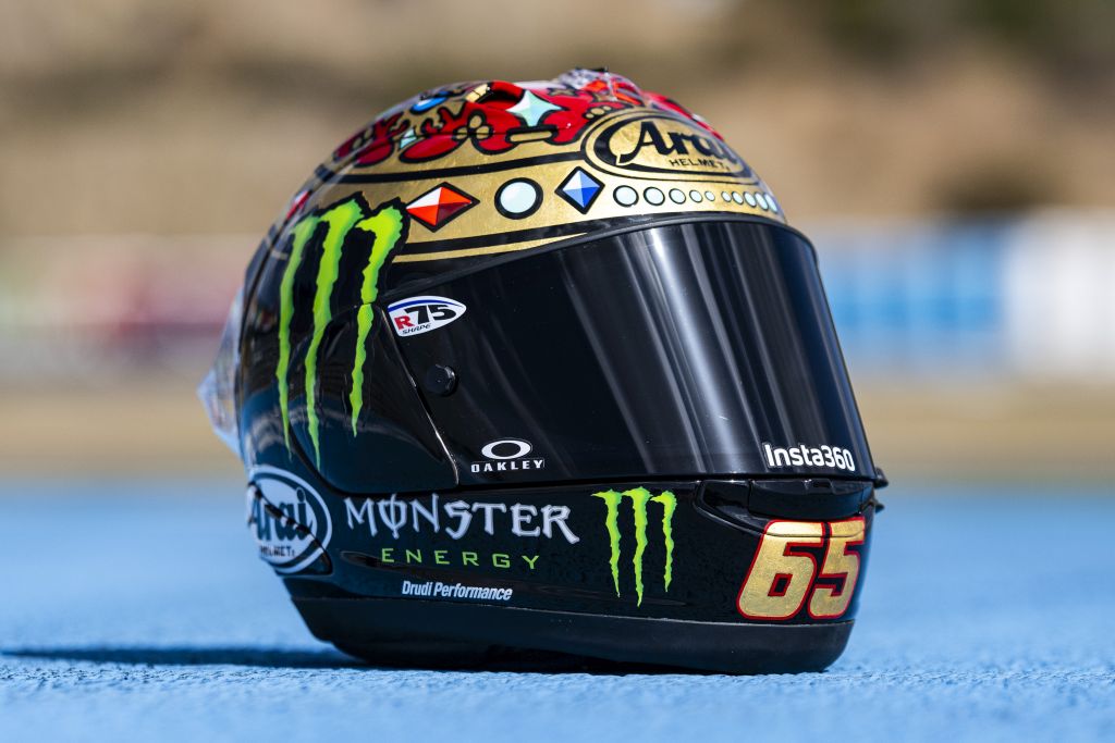 Jonathan Rea s-a retras din WorldSBK purtând o cască Arai cu design special — imagine 2