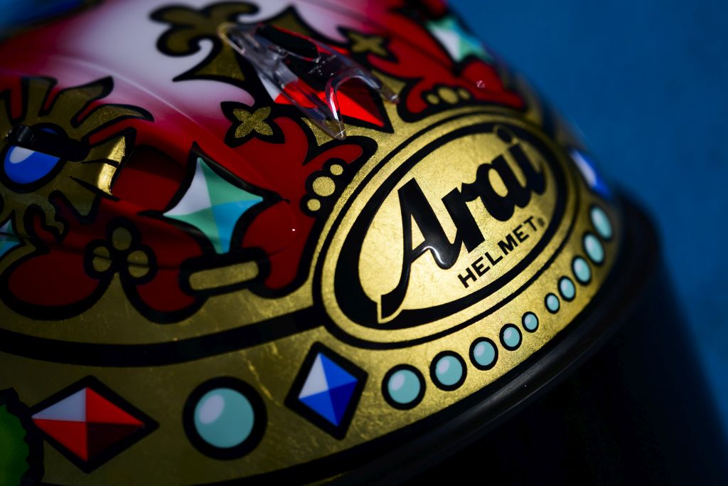 Jonathan Rea s-a retras din WorldSBK purtând o cască Arai cu design special — imagine 3