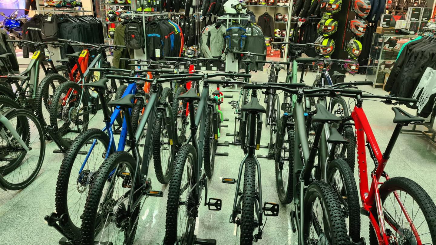 Dual Motors devine dealer Specialized — imagine 2