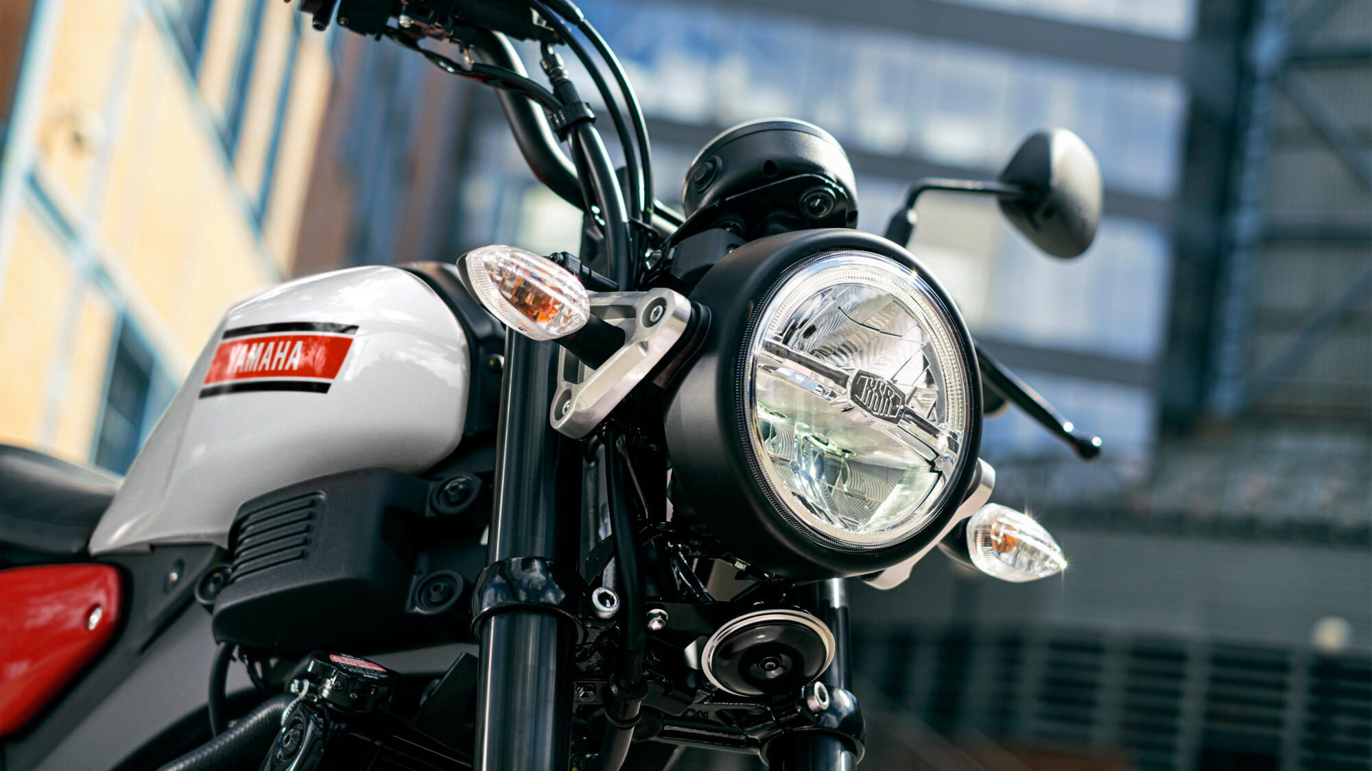 Far și stop cu LED-uri de înaltă tehnologie