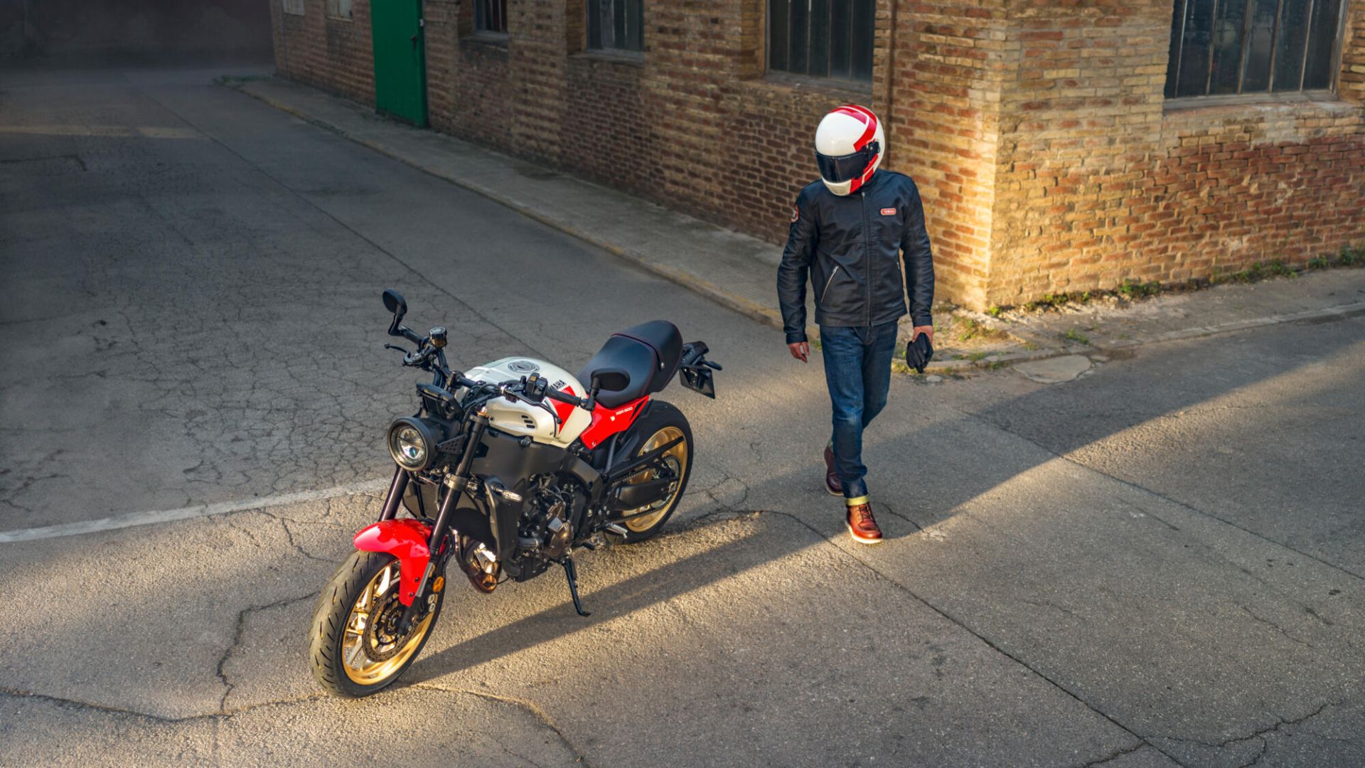XSR900 — imagine 1