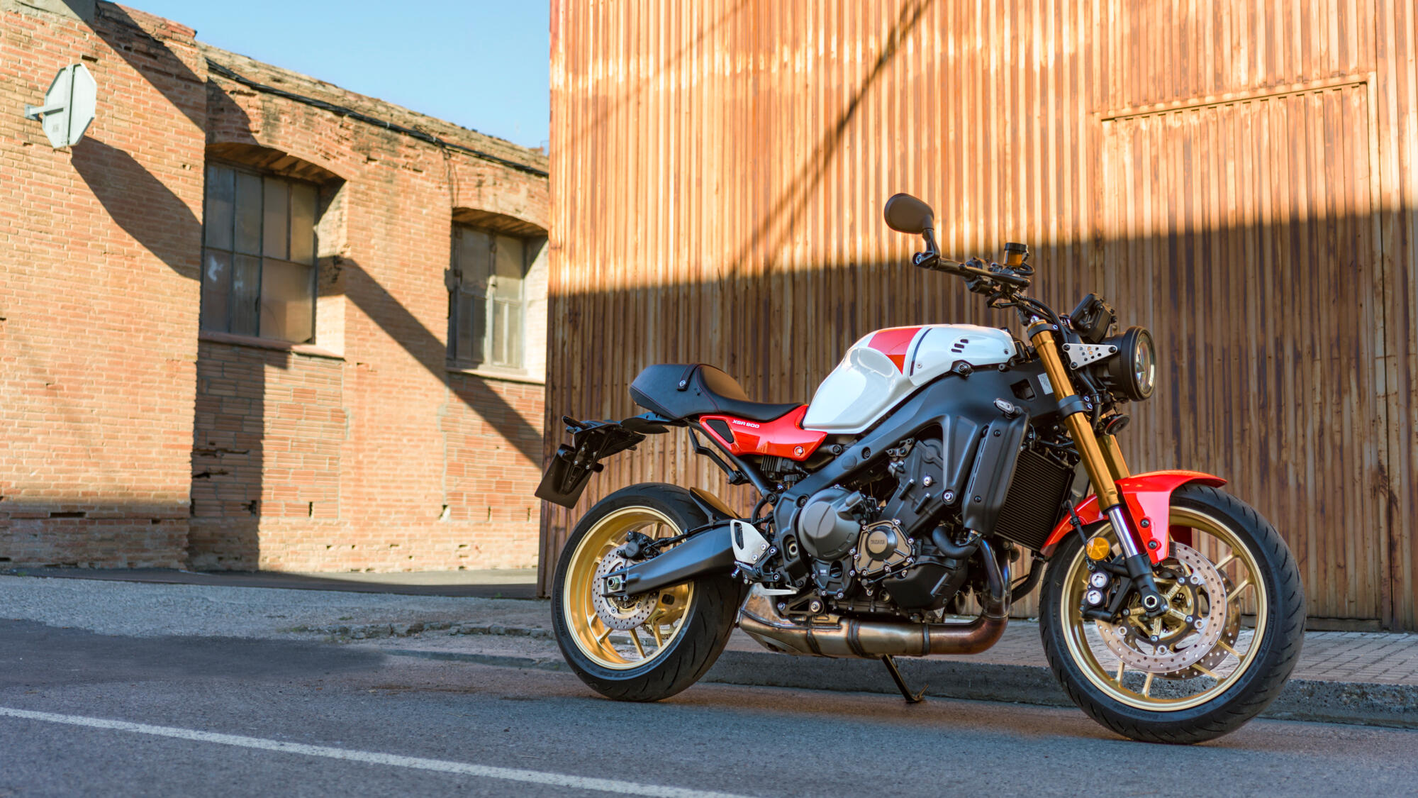 XSR900 — imagine 10