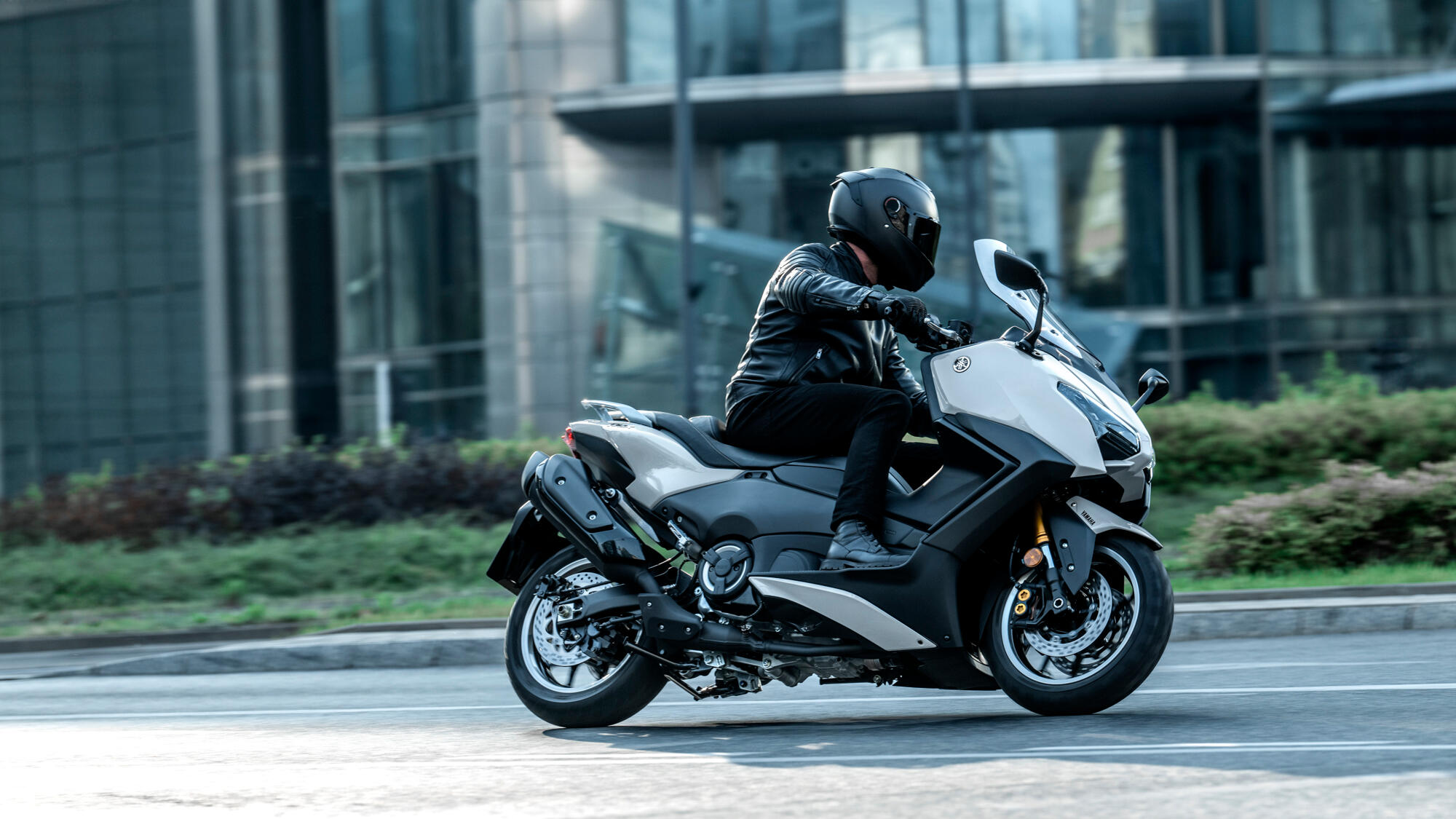 TMAX Tech MAX — imagine 13