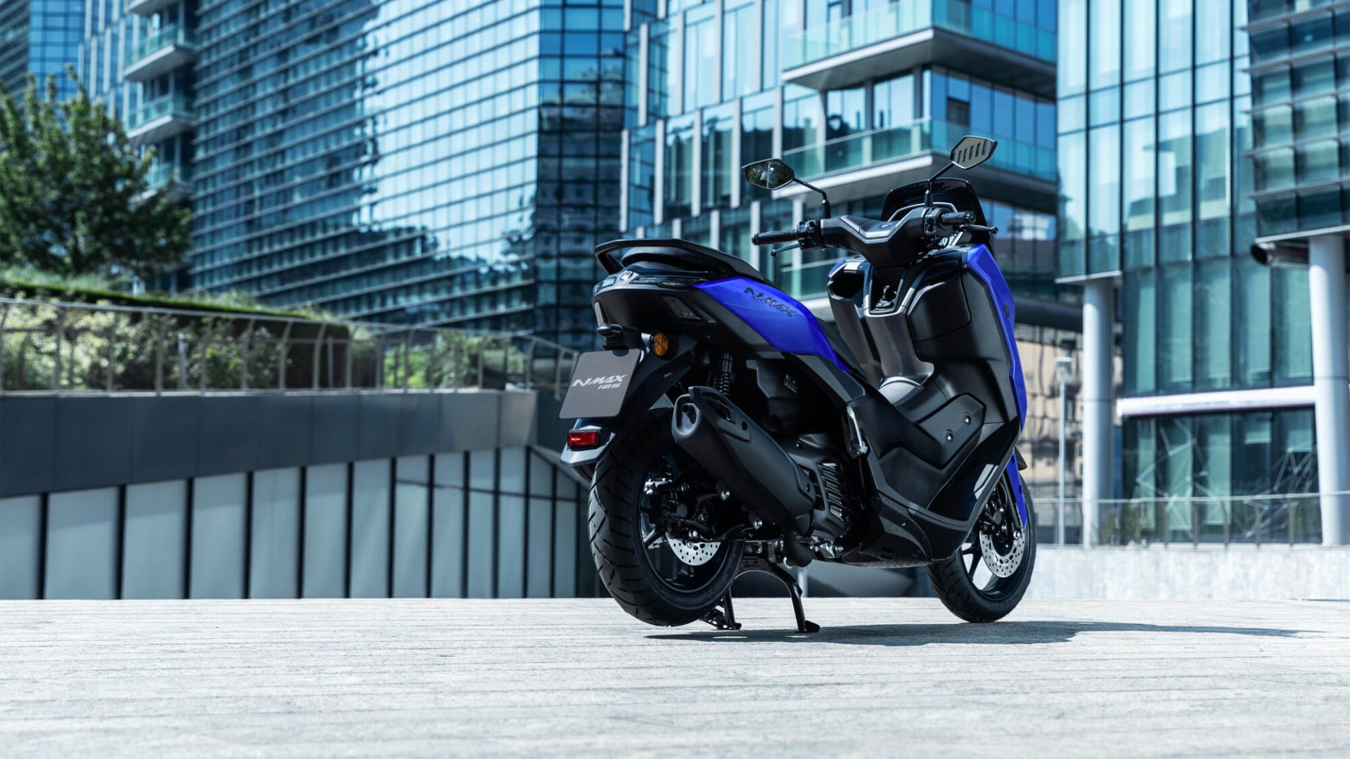 NMAX 125 — imagine 33