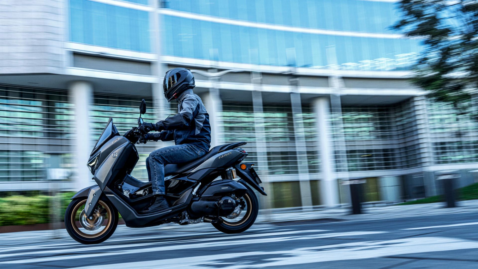 NMAX 155 Tech MAX — imagine 17