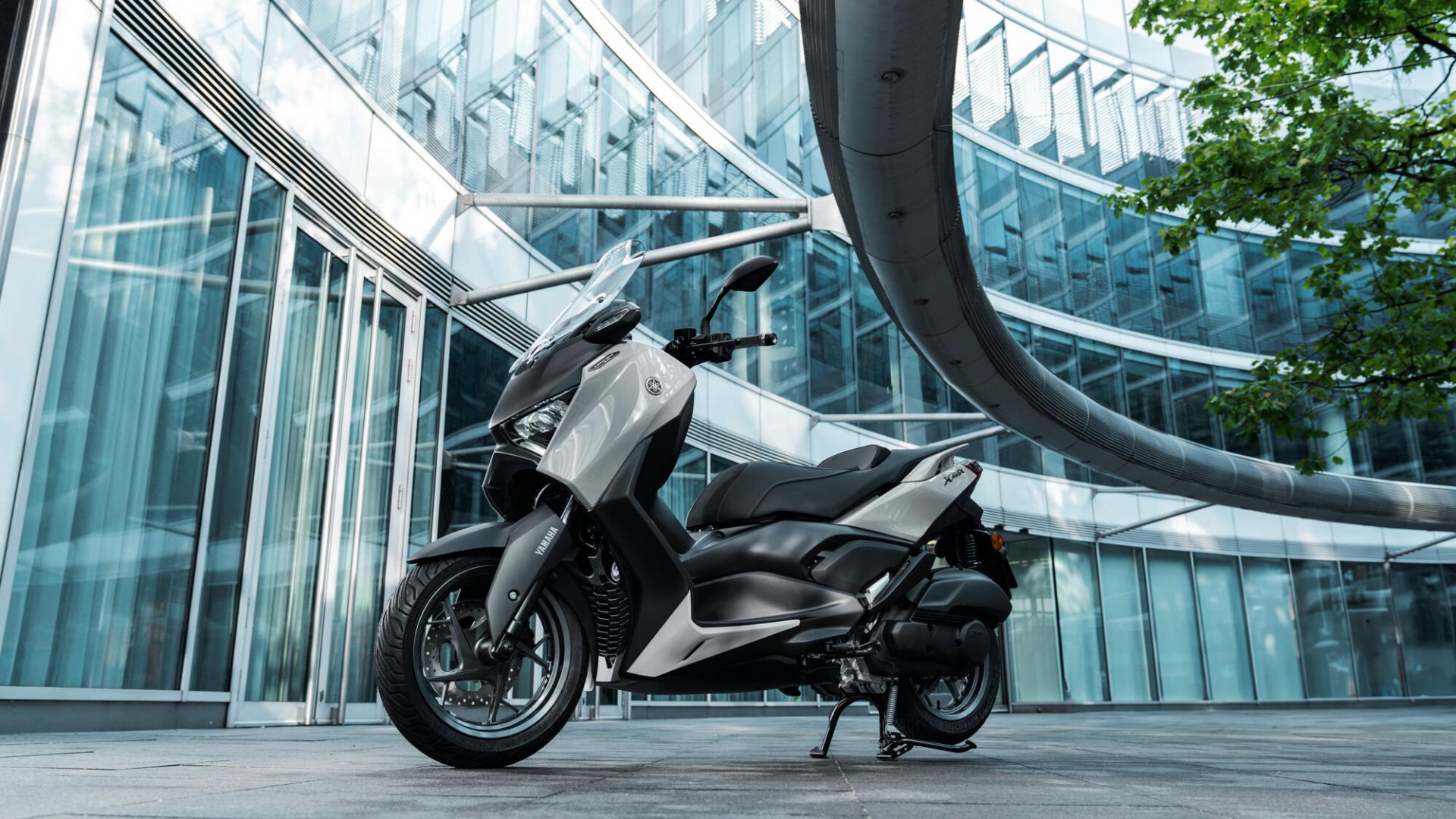 XMAX 125 Tech MAX — imagine 16