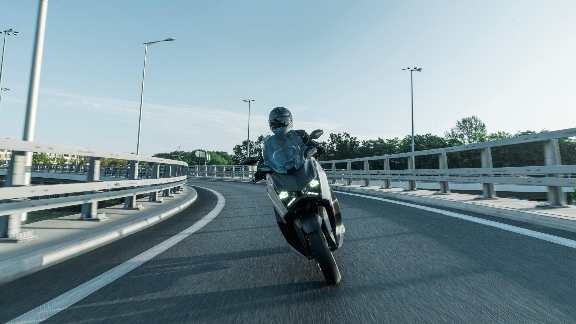 XMAX 300 Tech MAX — imagine 7