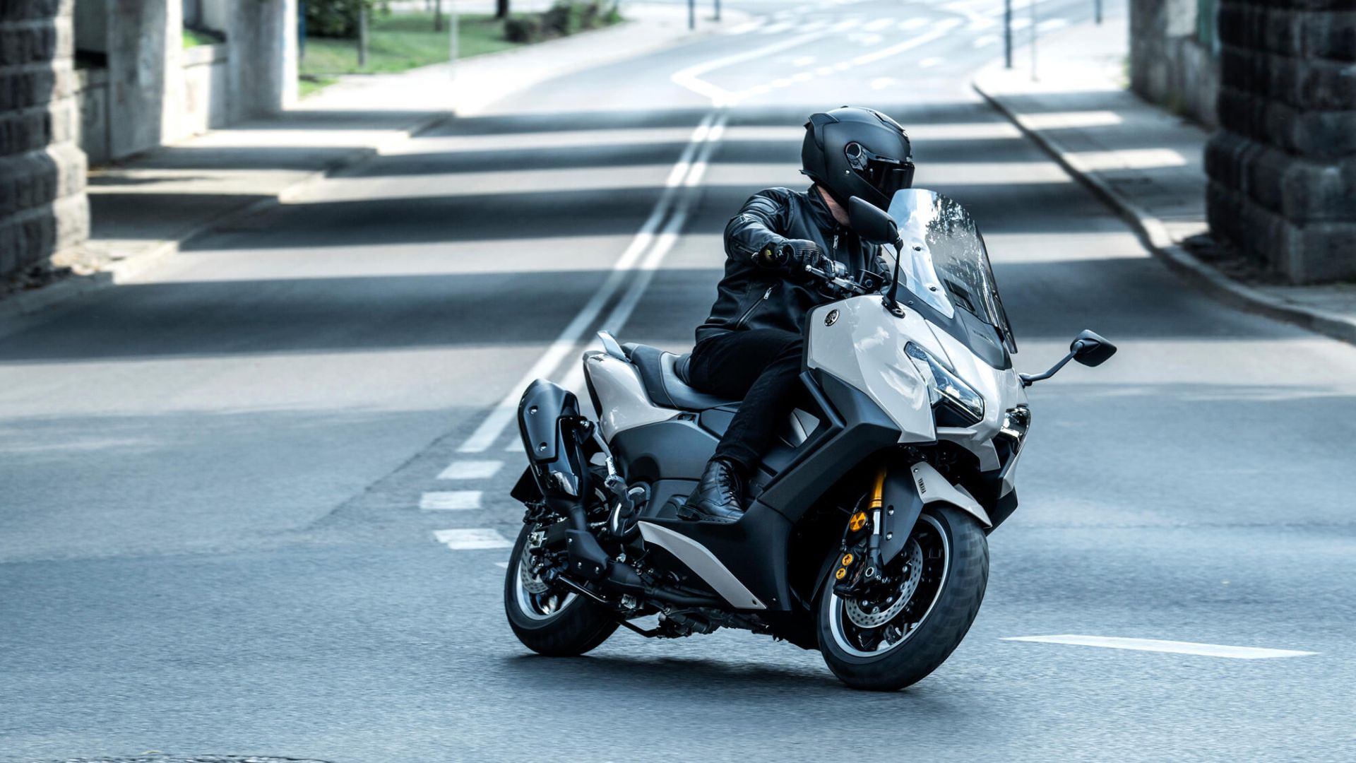 TMAX Tech MAX — imagine 21
