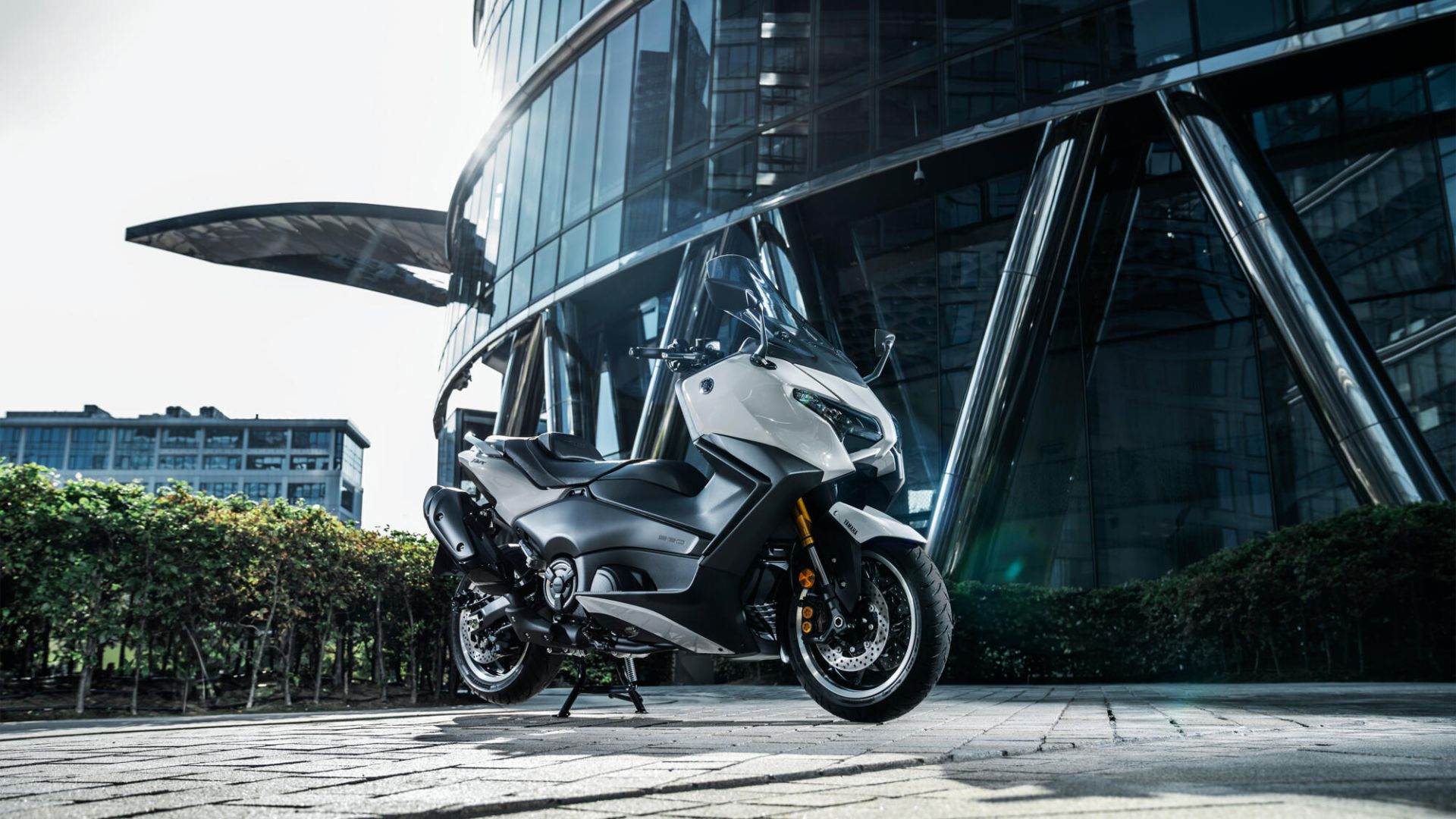 TMAX Tech MAX — imagine 28