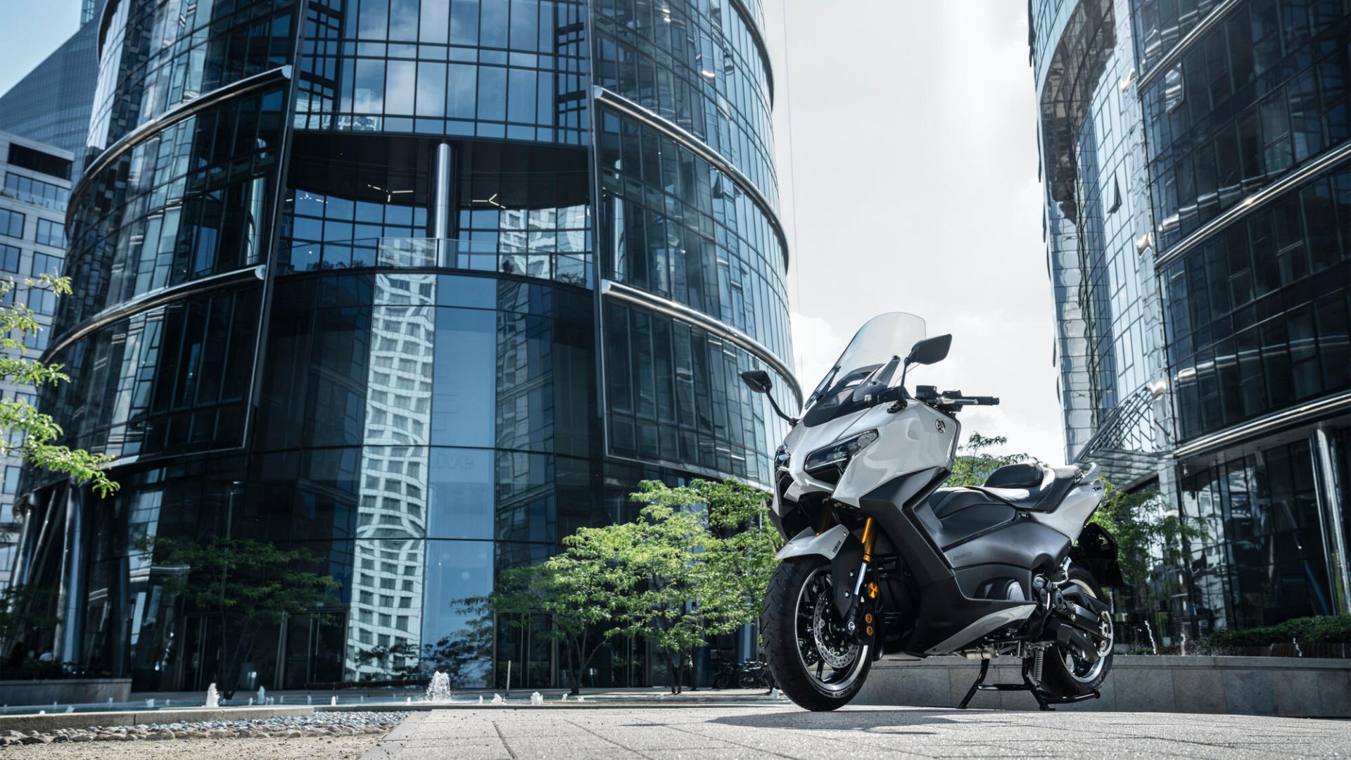 TMAX Tech MAX — imagine 30